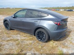 Tesla Model Y Long Range 2023 5