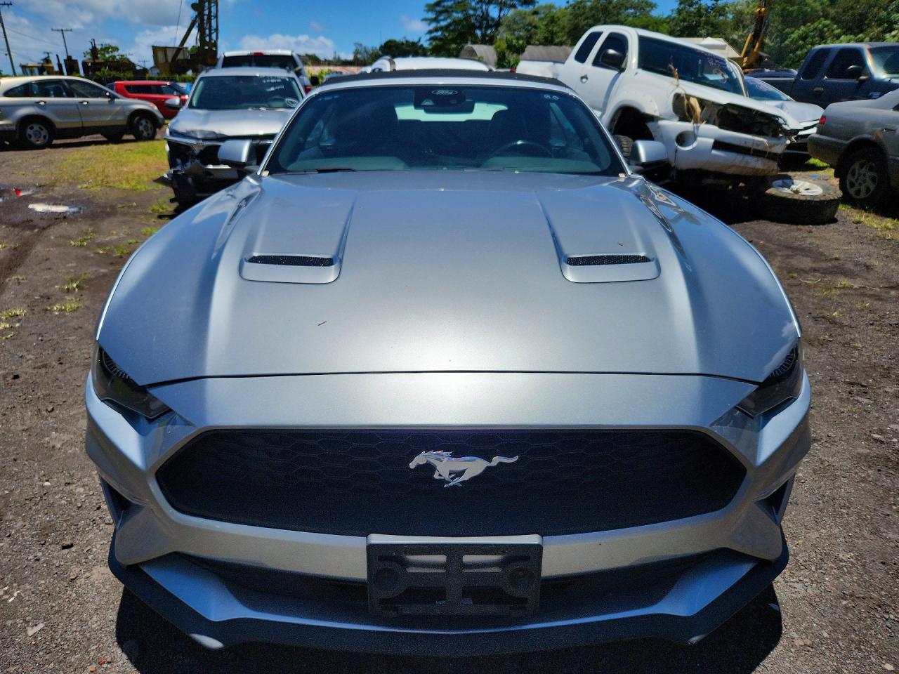 Ford Mustang 2023 4