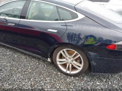 Tesla Model S 85 2012 5