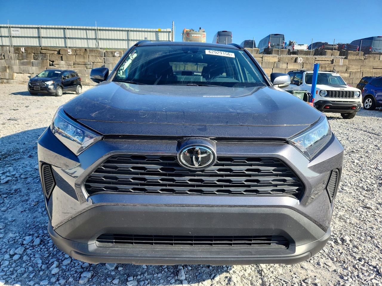 Toyota Rav4 LE 2019 4
