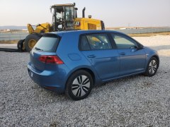 Volkswagen e-Golf SEL 2015 3