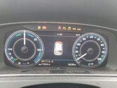 Volkswagen e-Golf SEL 2019 8