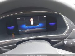 Volkswagen Tiguan S 2022 9