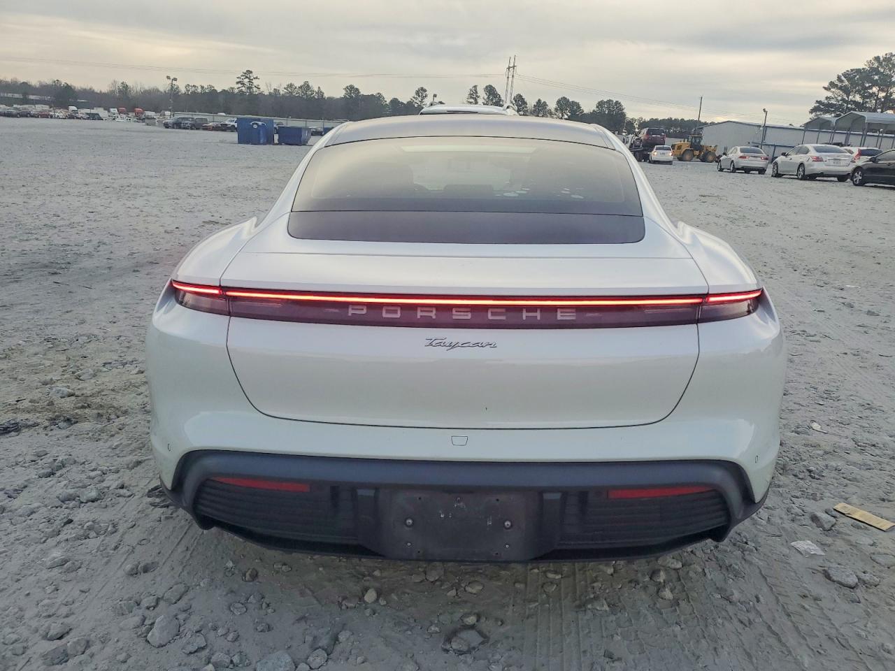 Porsche Taycan 2021 5