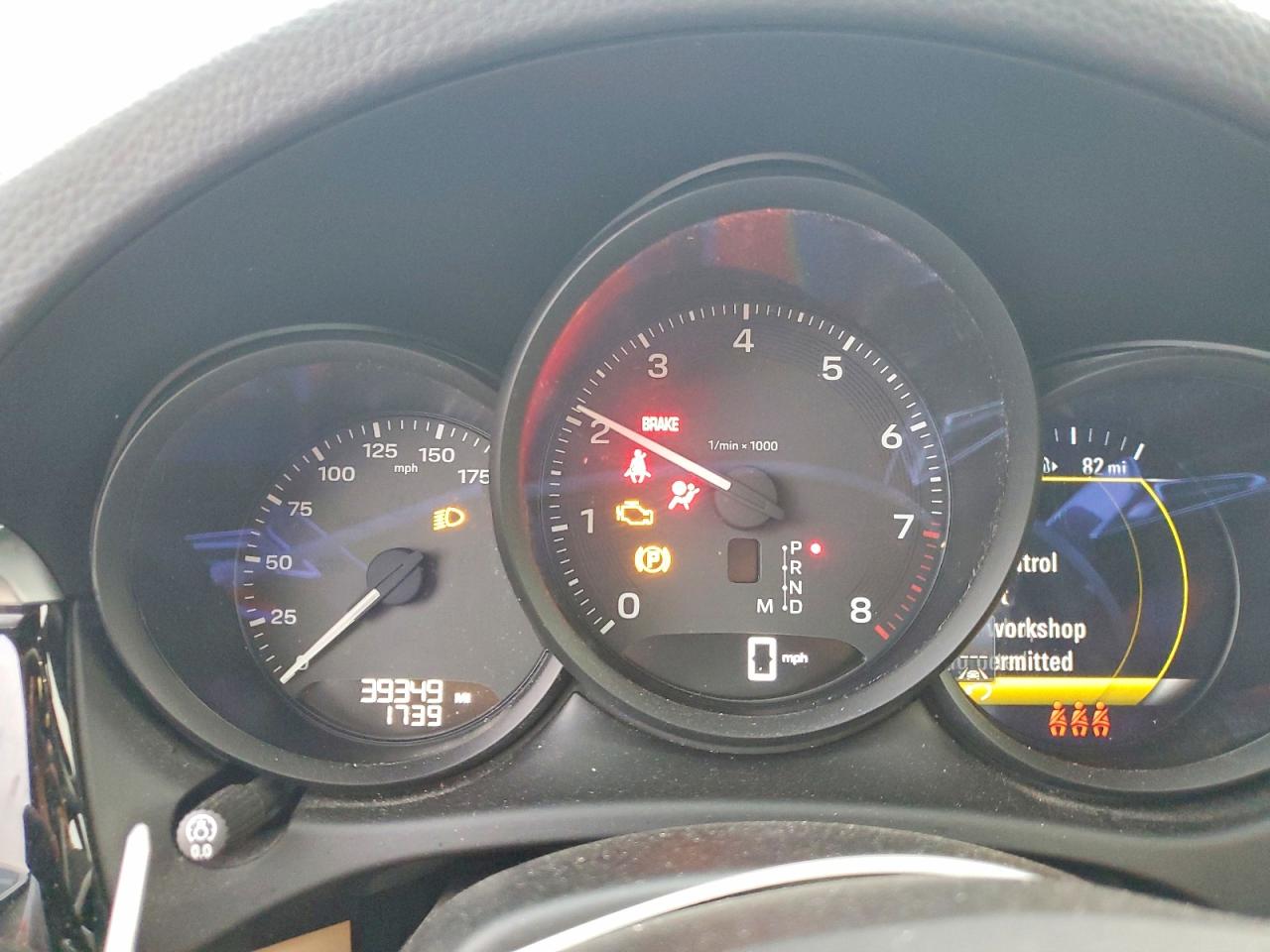 Porsche Macan Base 2023 8