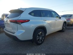 Toyota Highlander XLE Hybrid 2023 4