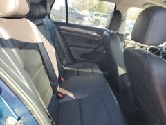 Volkswagen Golf SE 2020 9