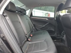 Volkswagen Passat SE 2017 9