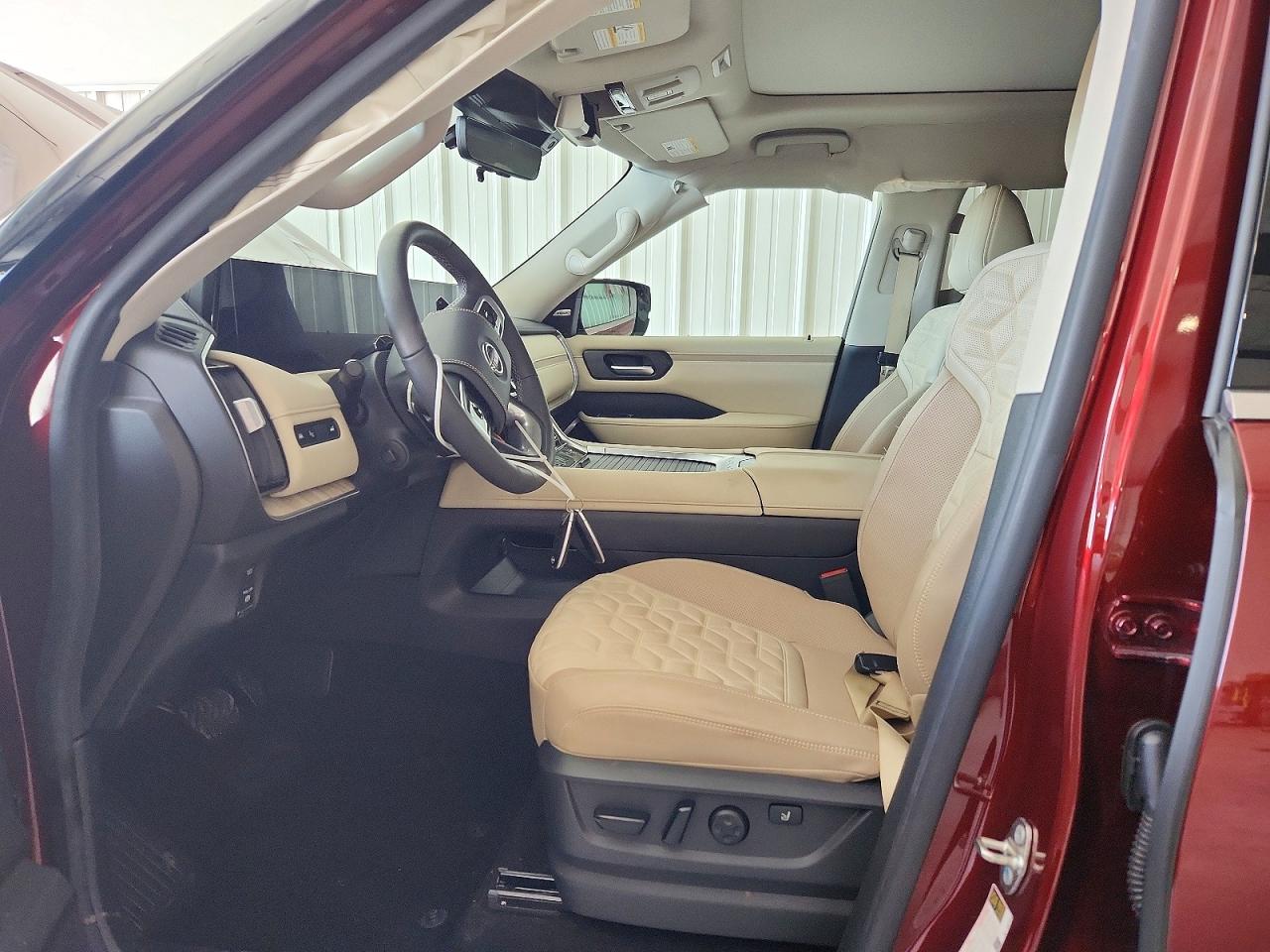 Nissan Armada Platinum Reserve 2025 6
