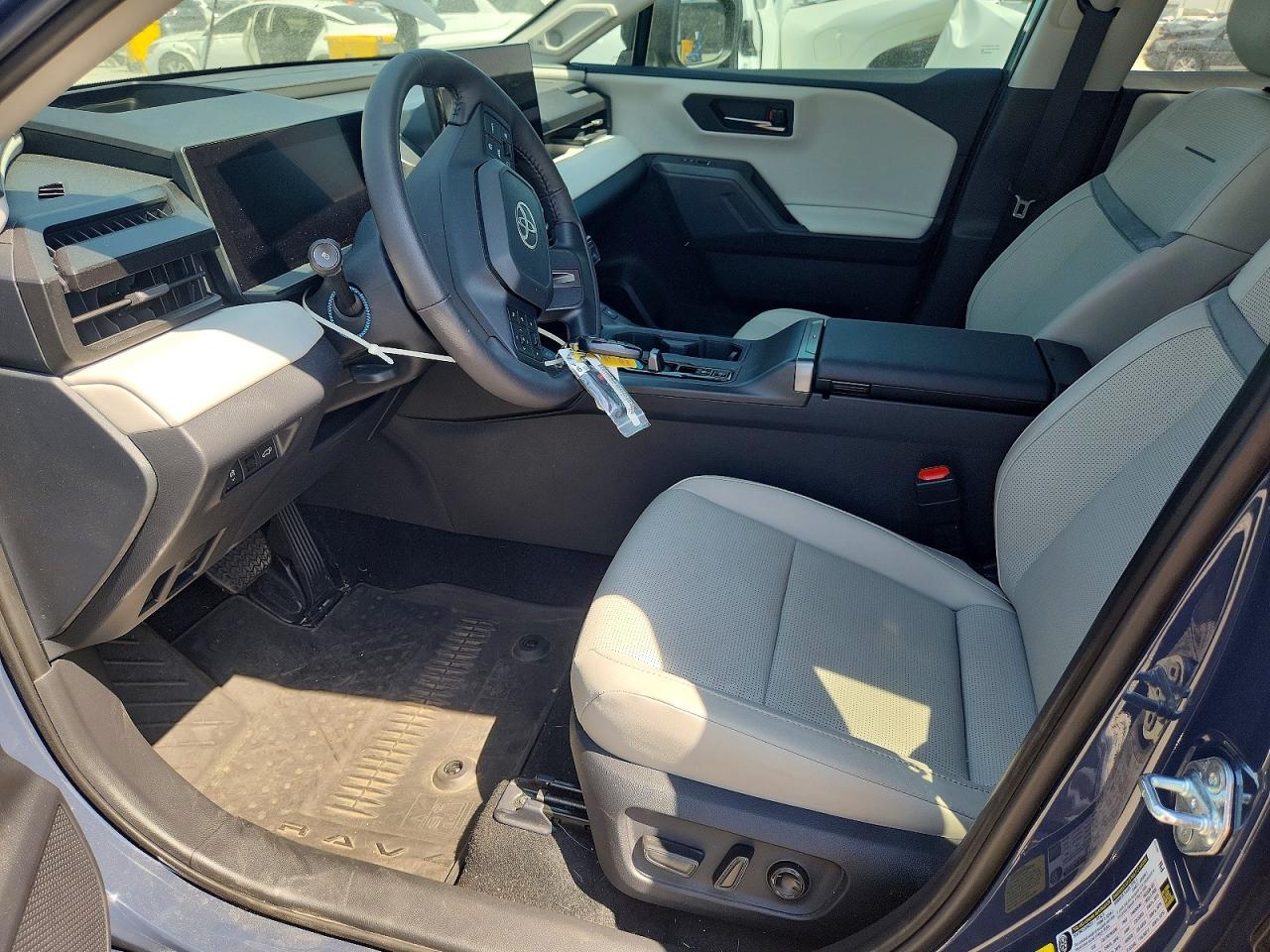 Toyota Rav4 Limited 2026 6