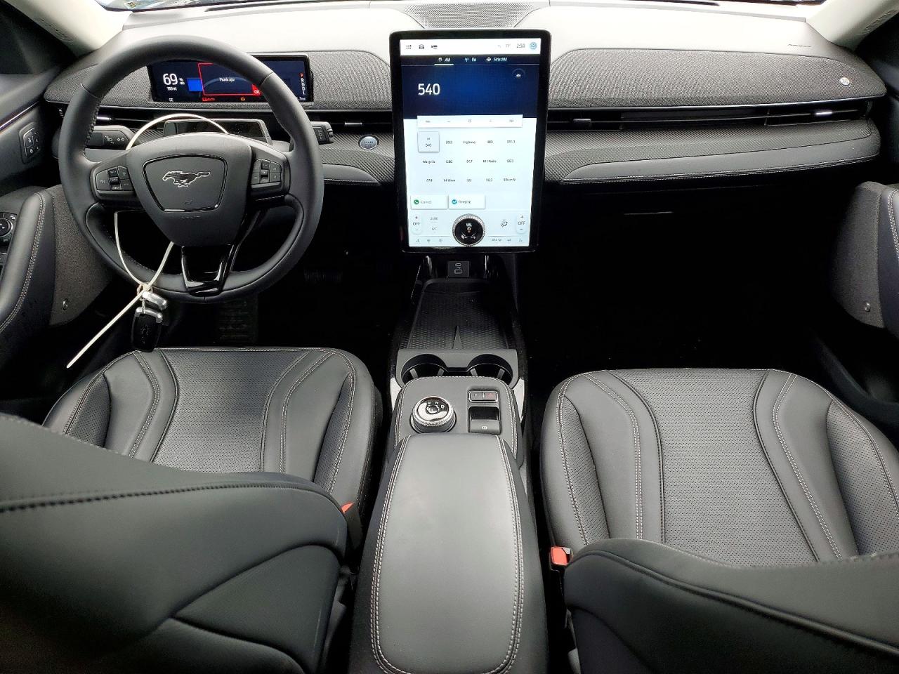 Ford Mustang Mach-E Premium 2024 7