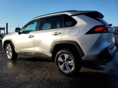 Toyota RAV4 XLE 2022 5