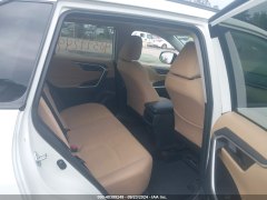 Toyota RAV4 LE Hybrid 2021 12