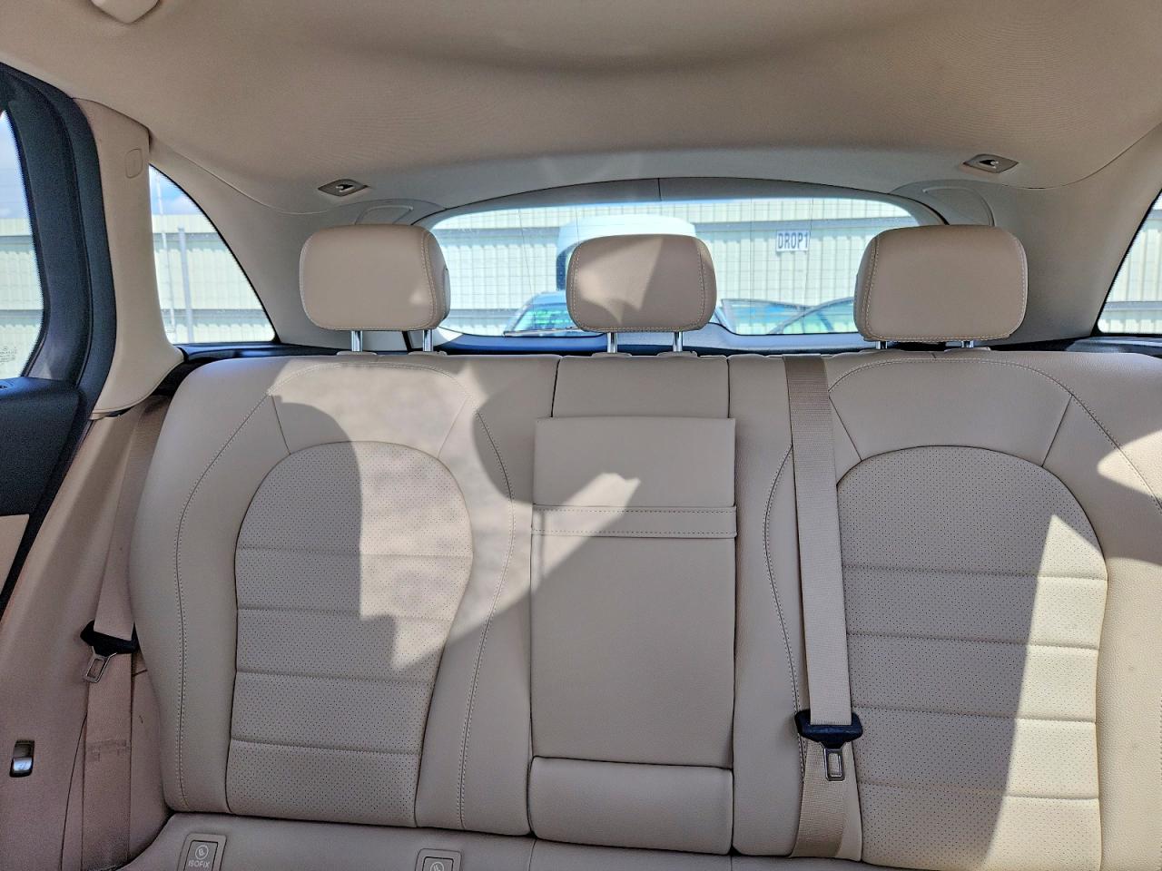 Mercedes-Benz Glc 300 4Matic 2018 9