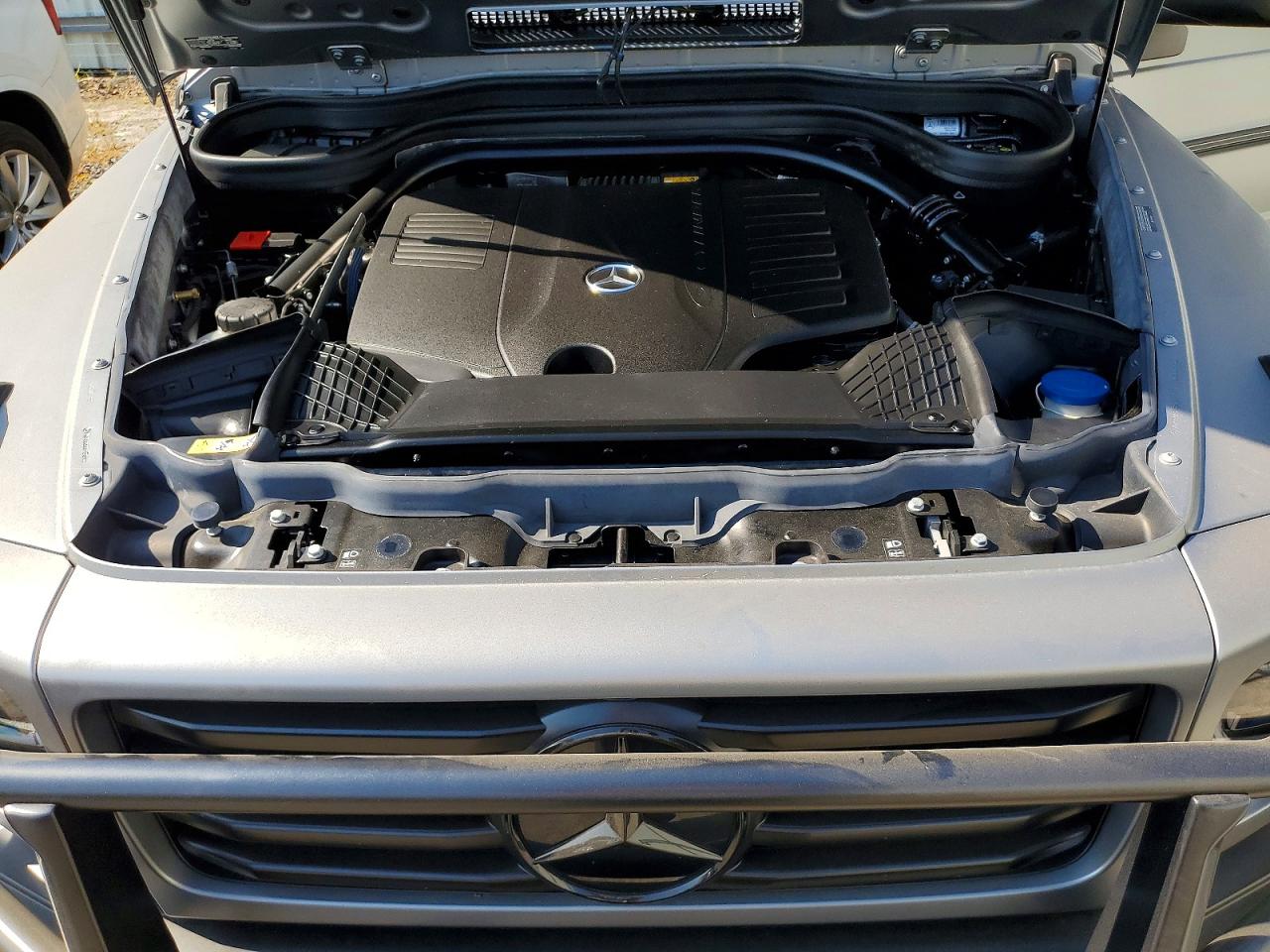 Mercedes-Benz G 550 2025 11