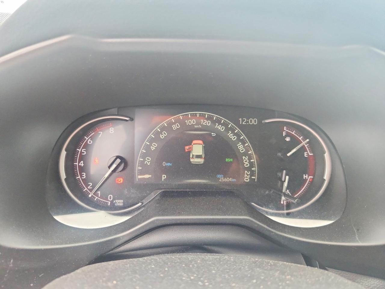 Toyota Rav4 XLE 2025 8