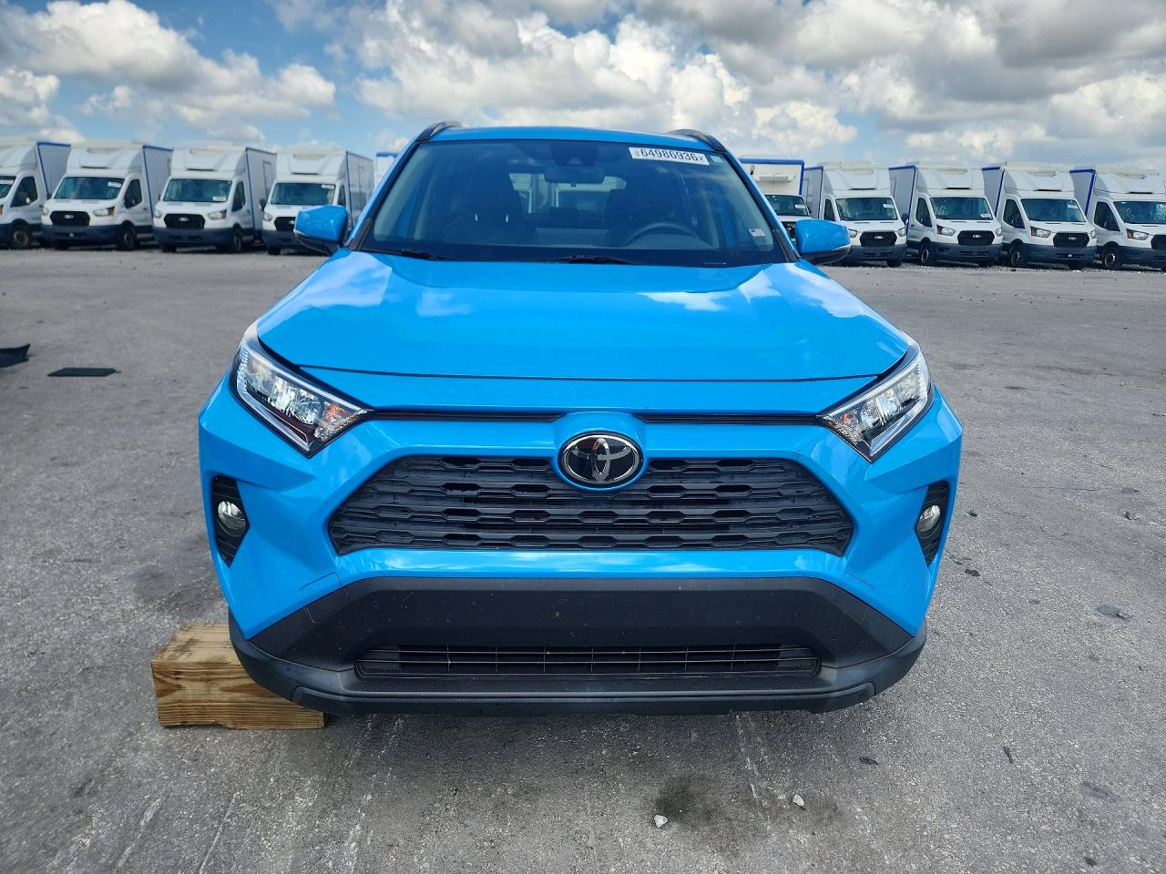 Toyota Rav4 XLE Premium 2019 4