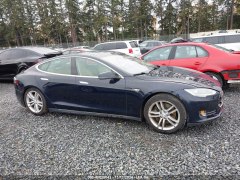 Tesla Model S 85 2012 7