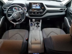Toyota Highlander LE Hybrid 2021 7