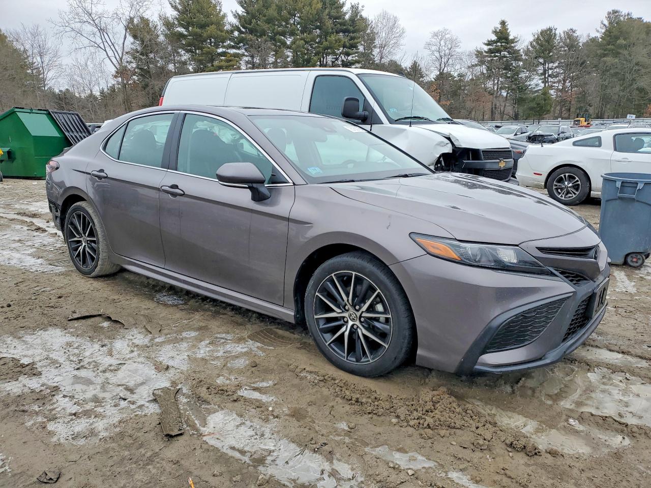 Toyota Camry SE Night Shade 2024 3