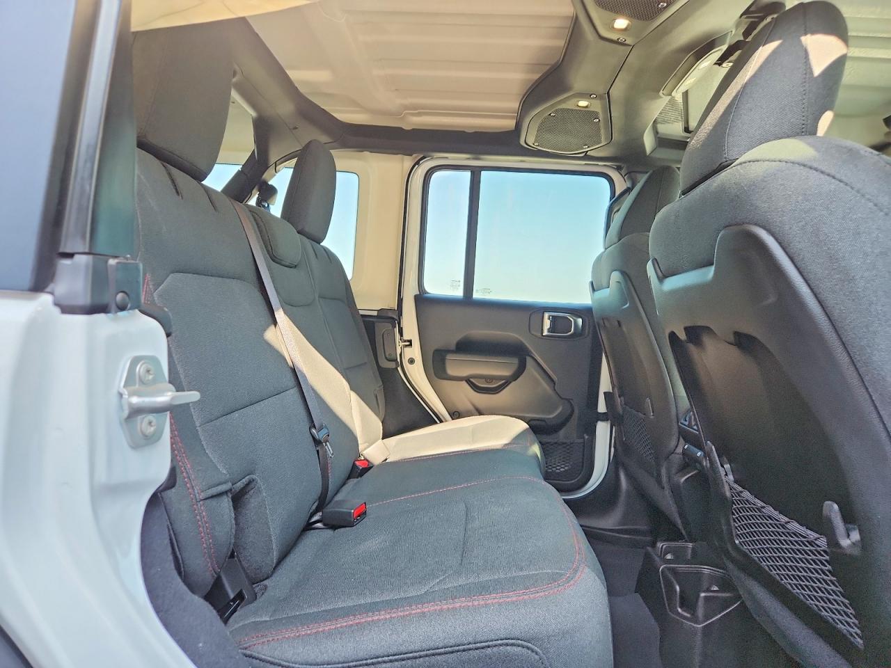Jeep Wrangler Rubicon 2026 10