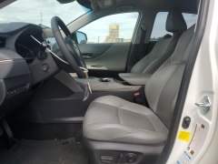 Toyota Venza XLE Hybrid 2022 6