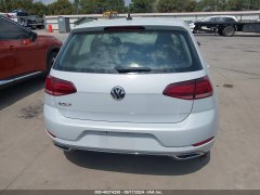 Volkswagen Golf SE 2021 5