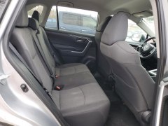 Toyota RAV4 XLE 2021 9