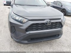 Toyota RAV4 LE 2022 2