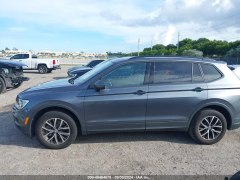 Volkswagen Tiguan S 2021 3