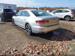 Volkswagen Passat SE 2021 4