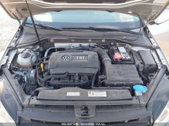 Volkswagen Golf 2017 11