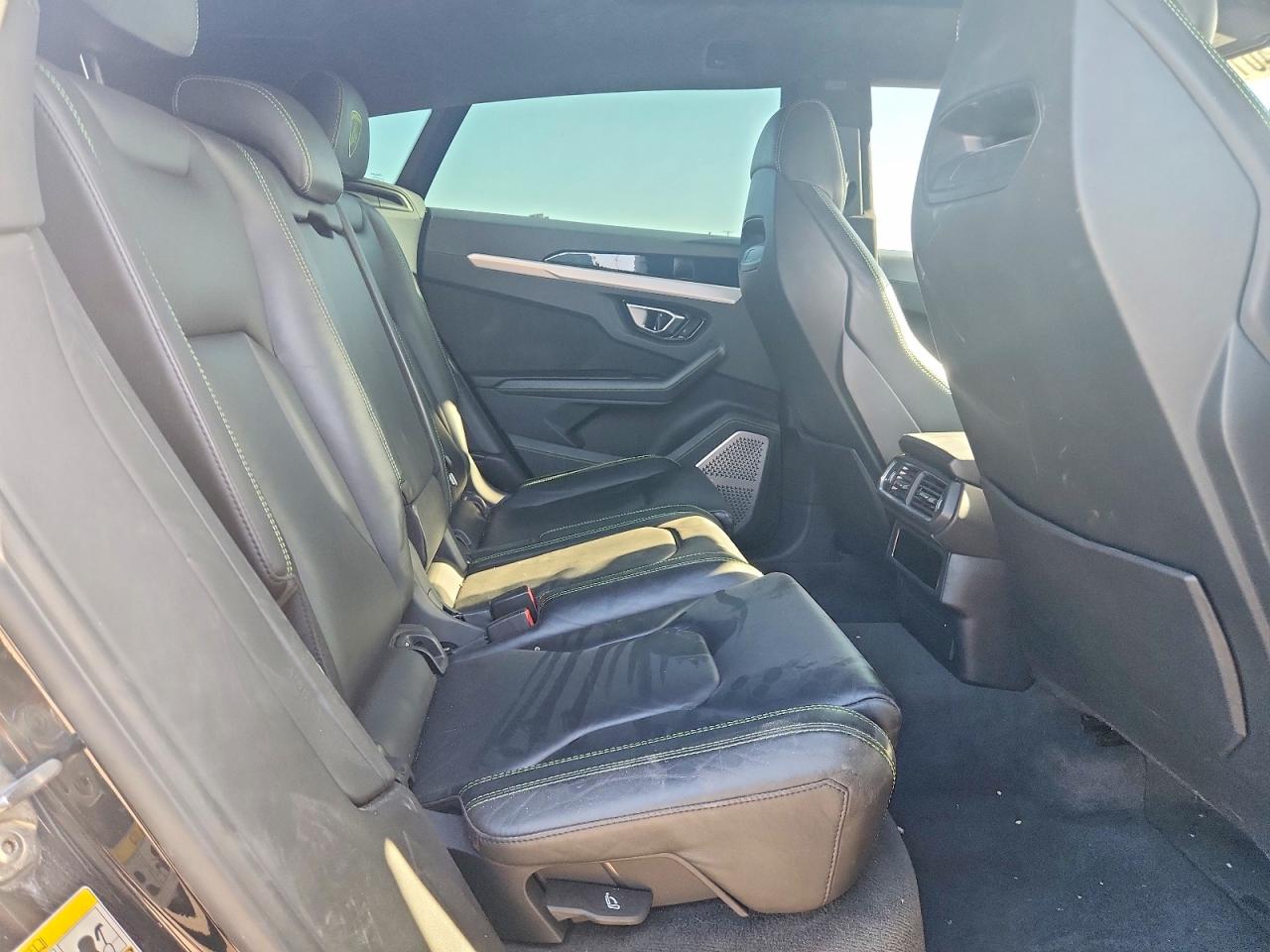 Lamborghini Urus 2019 10