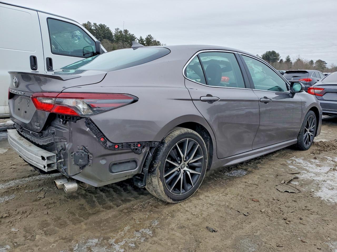 Toyota Camry SE Night Shade 2024 2