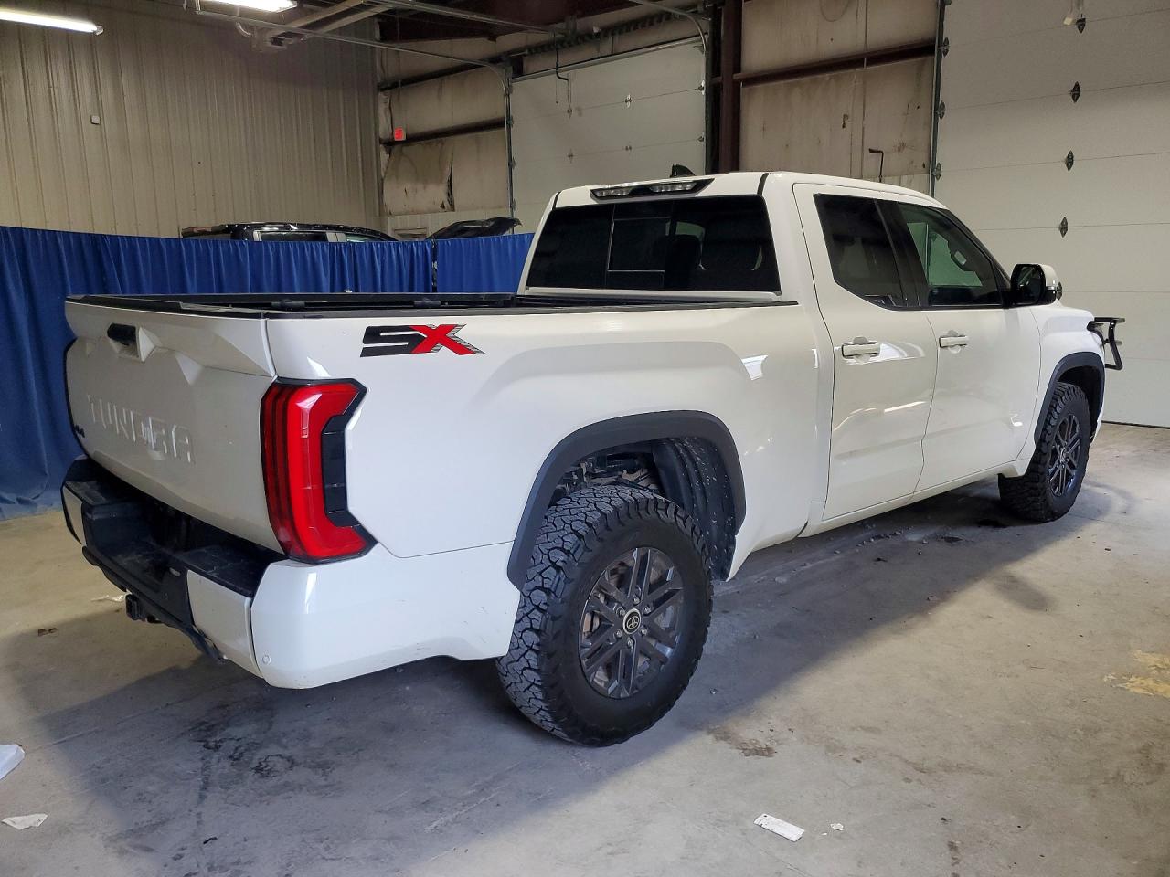 Toyota Tundra Sr5 2023 2