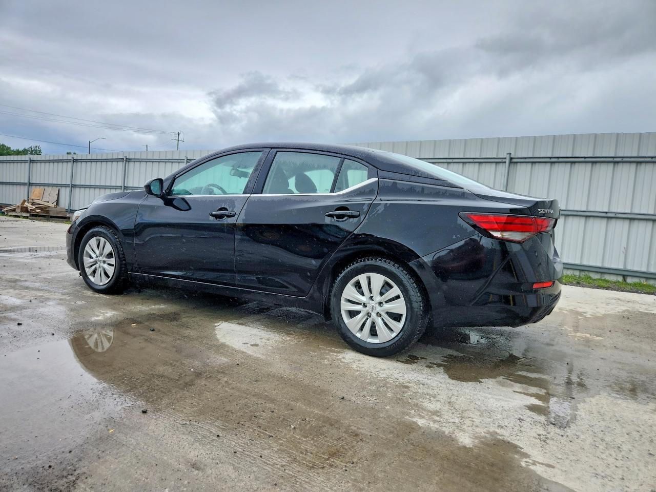 Nissan Sentra S 2022 1