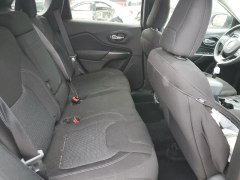 Jeep Cherokee Latitude 2020 9