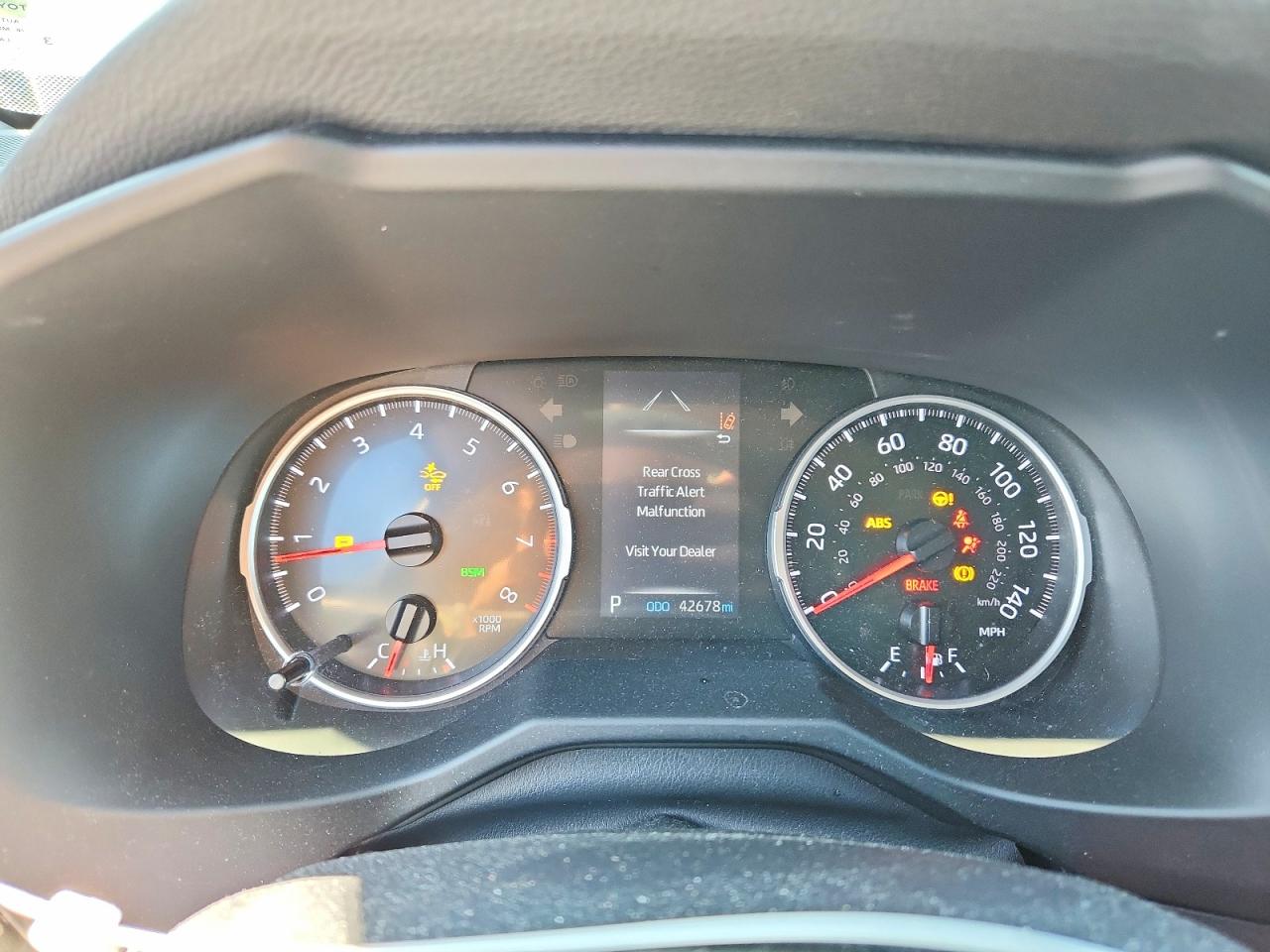 Toyota Rav4 LE 2019 8