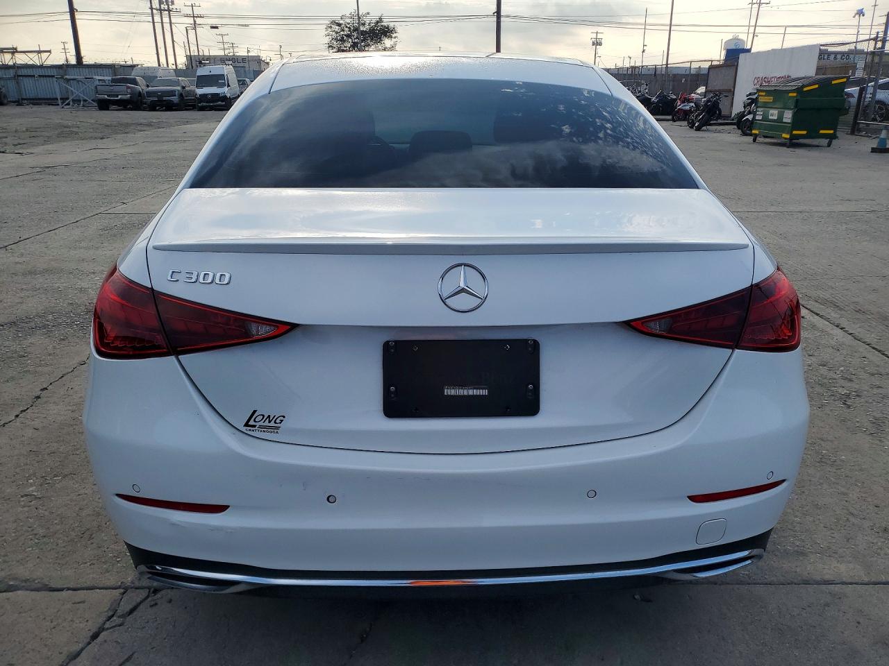 Mercedes-Benz C300 2023 5
