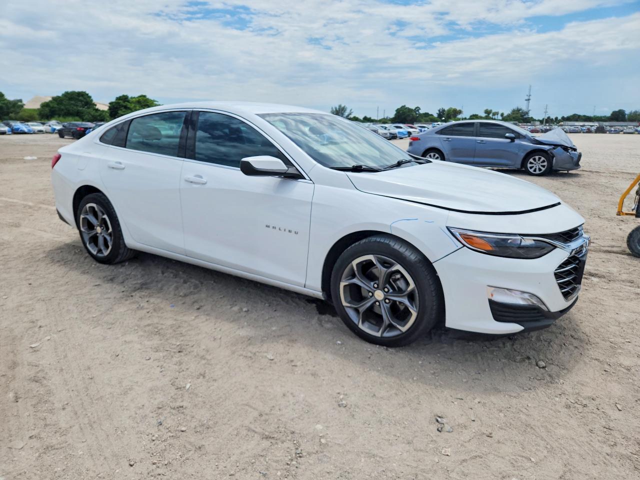 Chevrolet Malibu Lt 2024 3