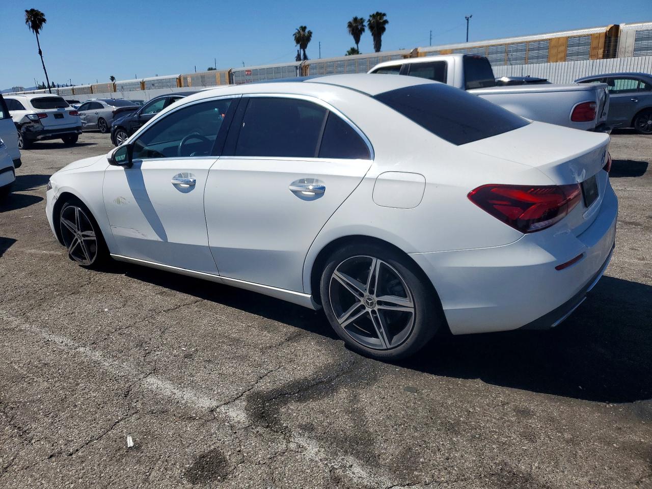 Mercedes-Benz A 220 2021 1