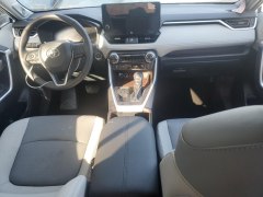Toyota RAV4 Limited 2024 7