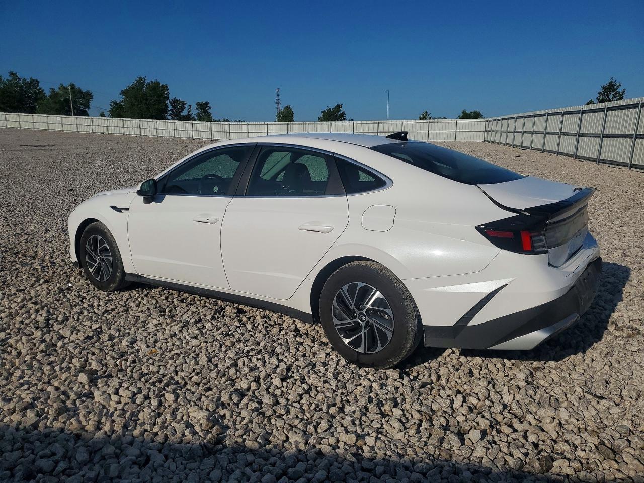 Hyundai Sonata Hybrid Blue 2026 1