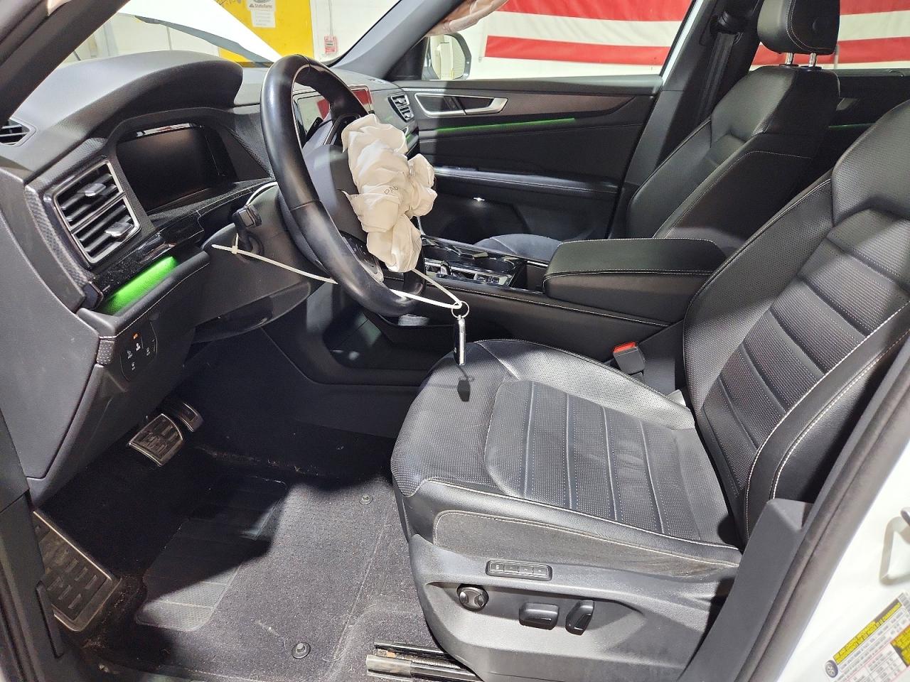 Volkswagen Atlas Cross Sport SEL R-Line 2024 6