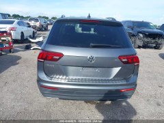 Volkswagen Tiguan S 2021 5