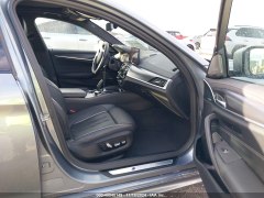 BMW M550i xDrive 2021 7