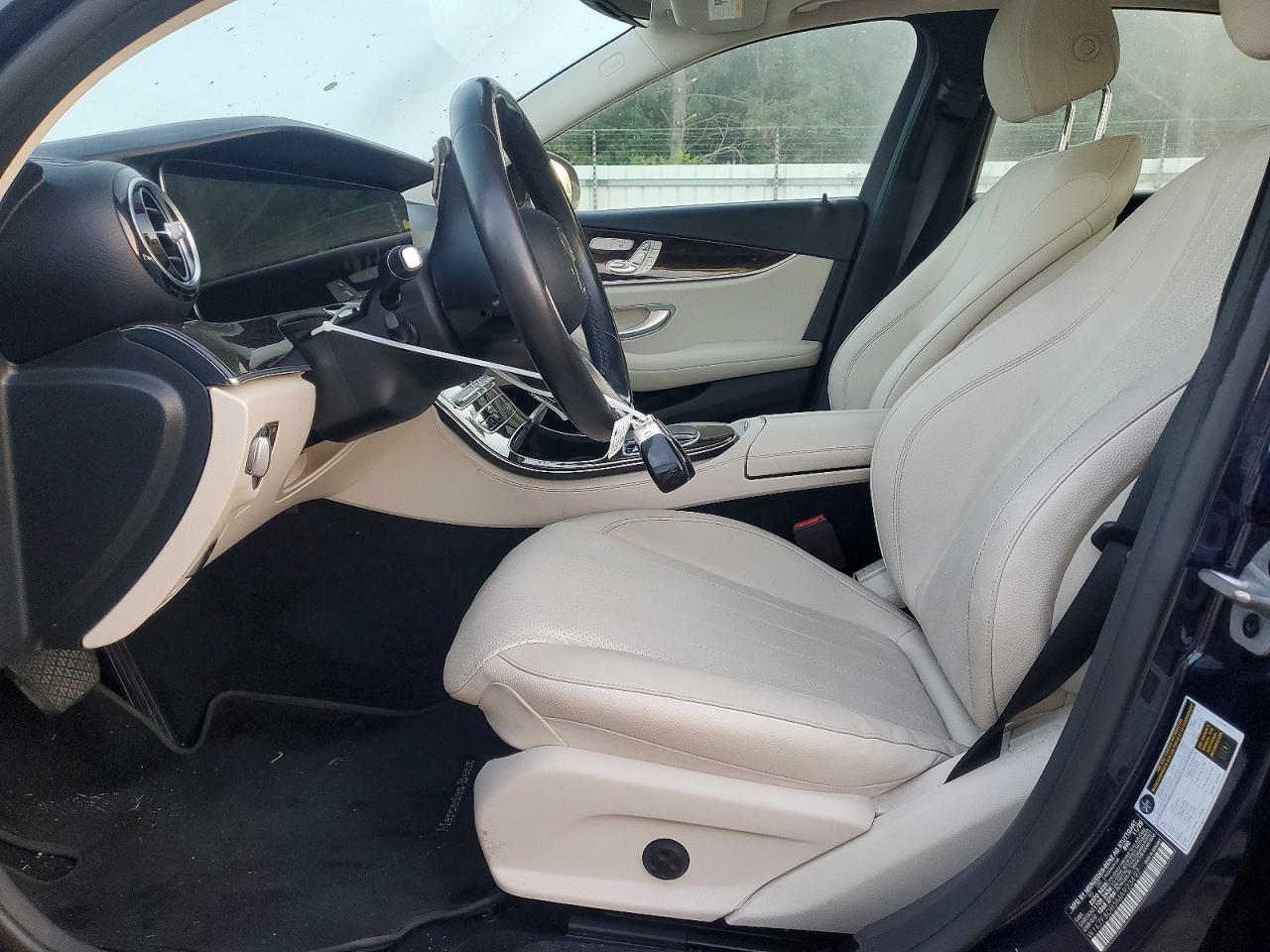 Mercedes-Benz E350 2021 6