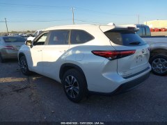 Toyota Highlander XLE Hybrid 2023 3