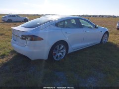 Tesla Model S Performance 2021 8