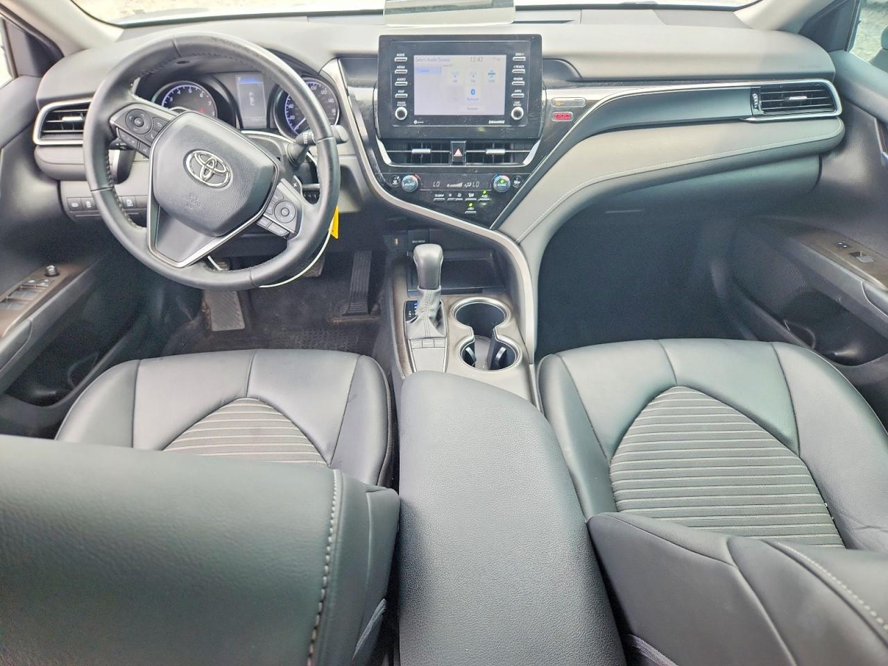 Toyota Camry SE 2022 7